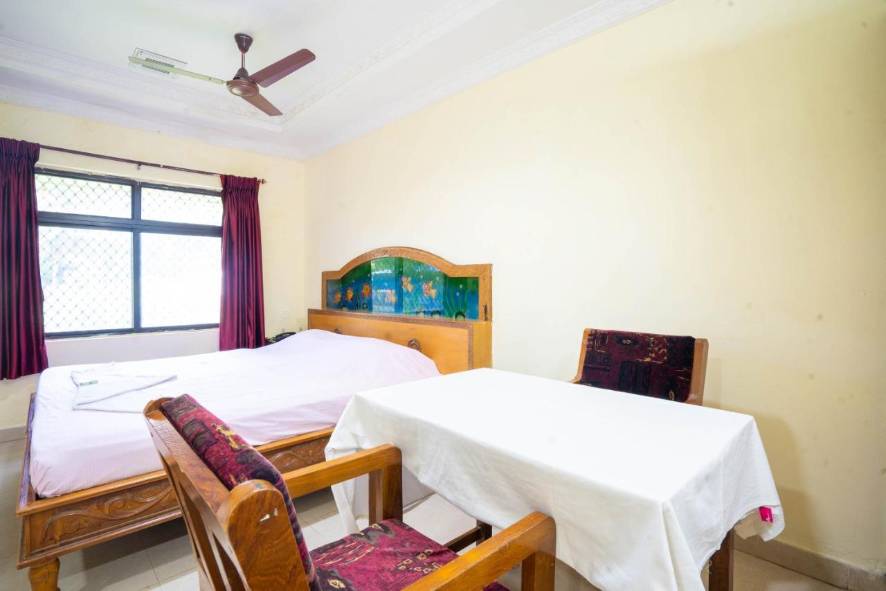 Hotel Tamilnadu, Courtallam I Kuttālam Kültér fotó
