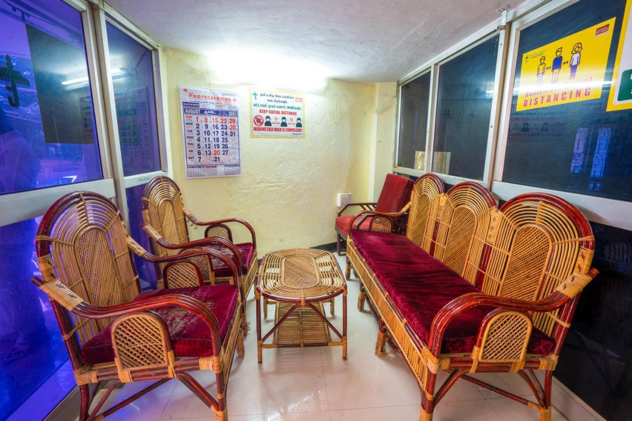 Hotel Tamilnadu, Courtallam I Kuttālam Kültér fotó