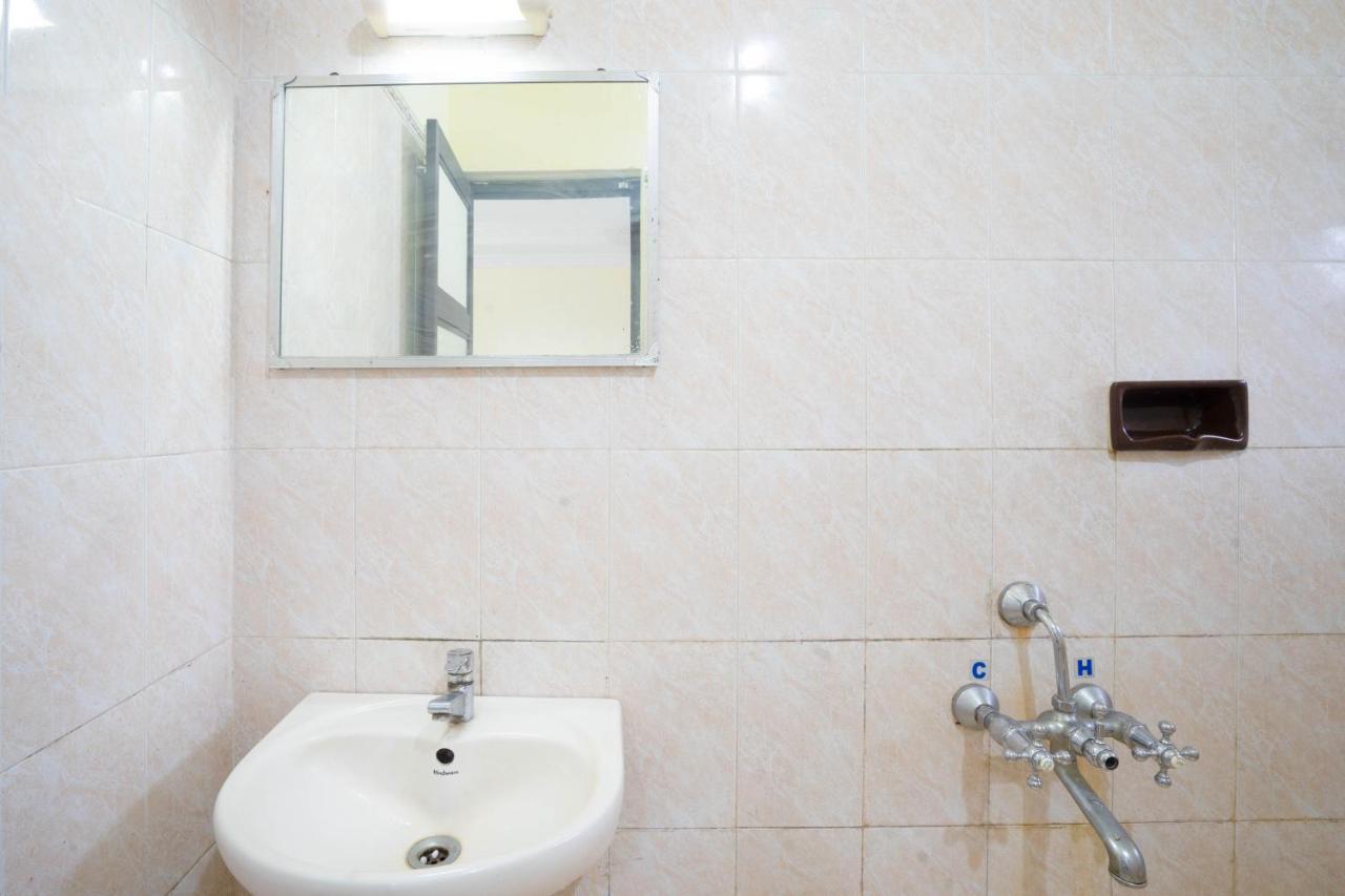 Hotel Tamilnadu, Courtallam I Kuttālam Kültér fotó